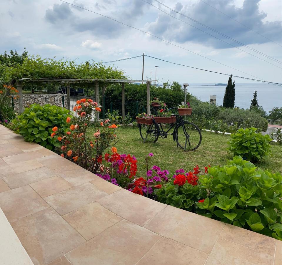 Villa Pergola -Apartment Roko Млини Екстериор снимка